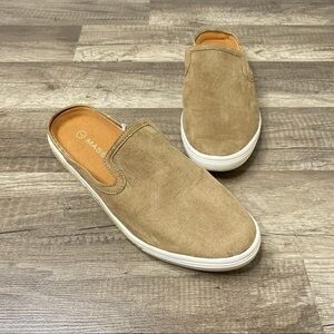 Massini Kendra Suede Slip on Sneakers size 7